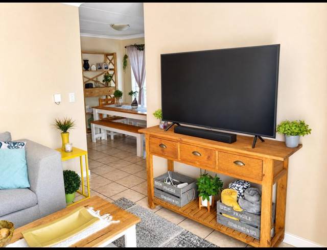 2 BEDROOM TOWNHOUSE FOR SALE IN THE REEDS